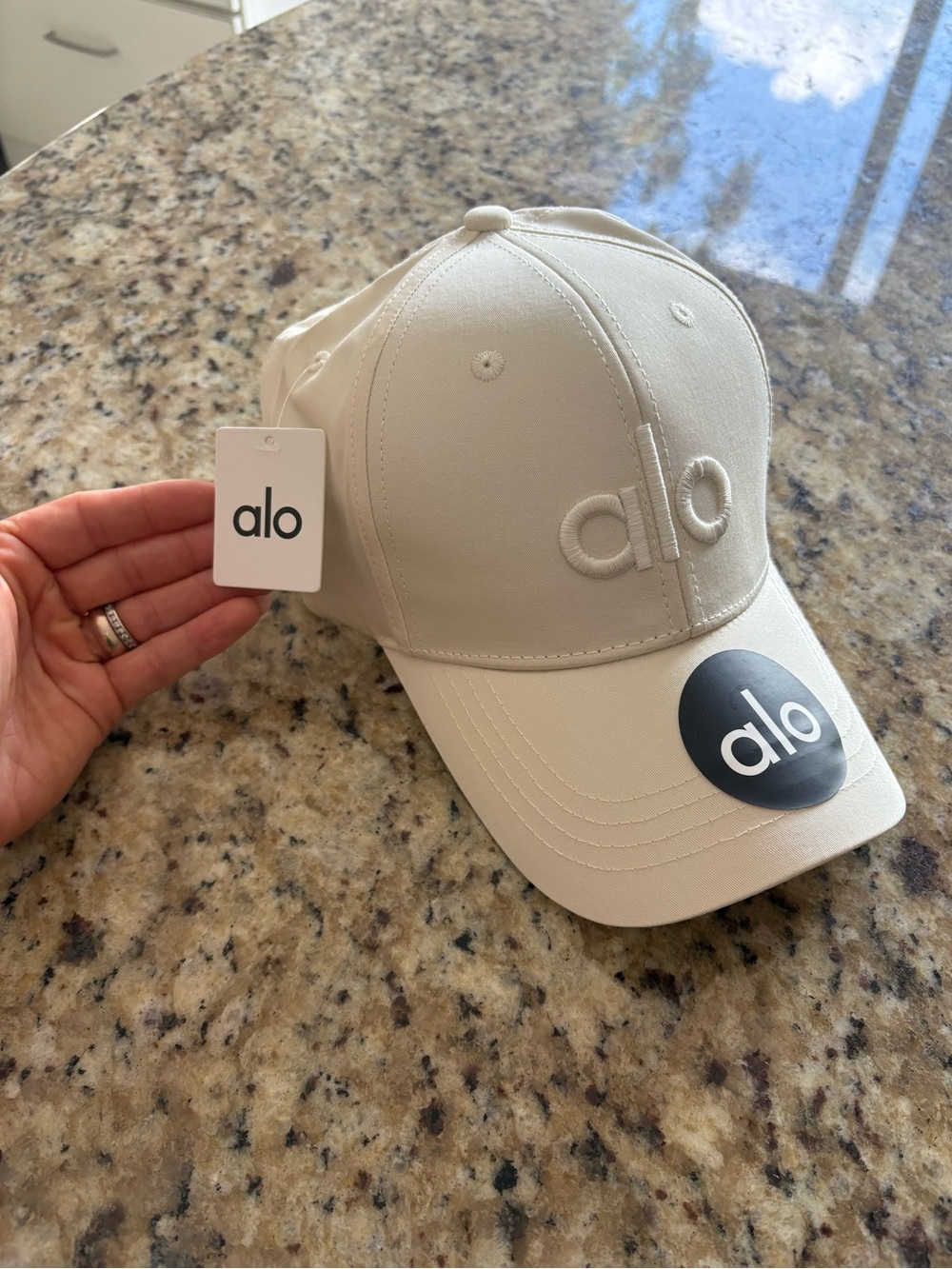 ALO Yoga Cream Baseball Cap